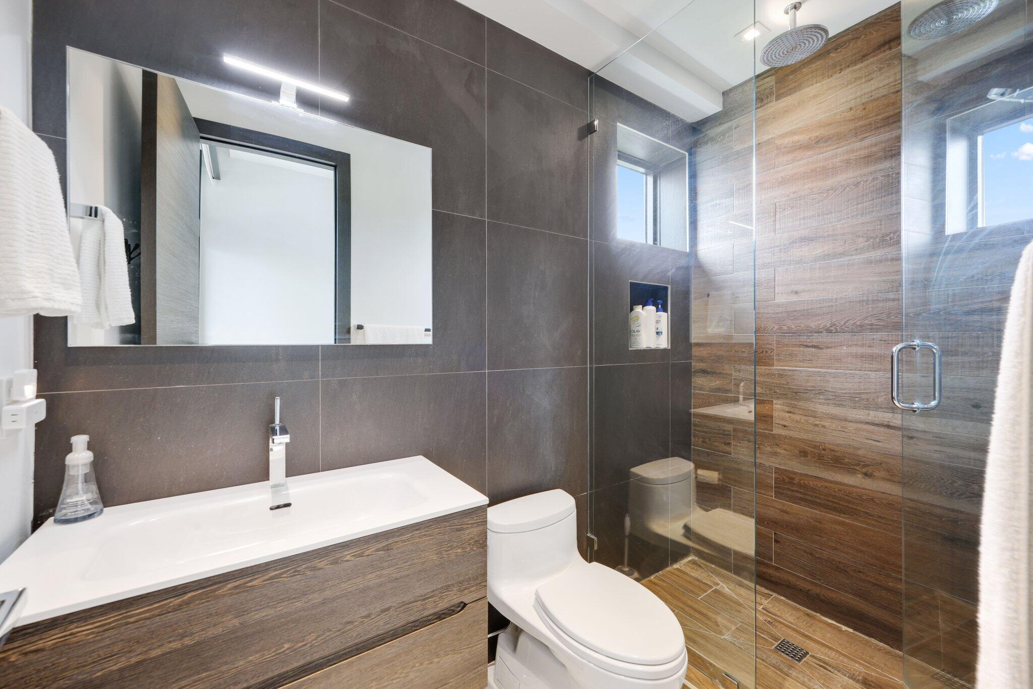 830 Northeast 71st Street Boca Raton, FL 33487 - Photo 41 of 74 Bathroom