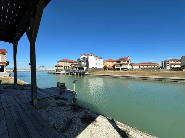 $1,900 | 738 Imperial Harbor Drive, Corpus Christi, TX 78402