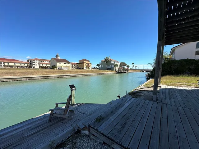$1,900 | 738 Imperial Harbor Drive, Corpus Christi, TX 78402