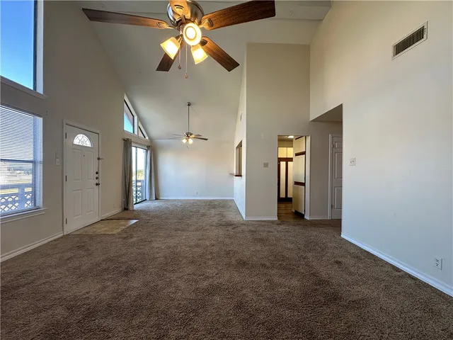 $1,900 | 738 Imperial Harbor Drive, Corpus Christi, TX 78402