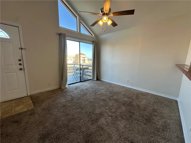 $1,900 | 738 Imperial Harbor Drive, Corpus Christi, TX 78402