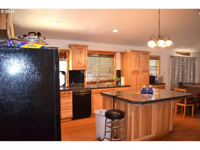 $478,900 | 132860 Hwy 97 Crescent, Crescent, OR 97733