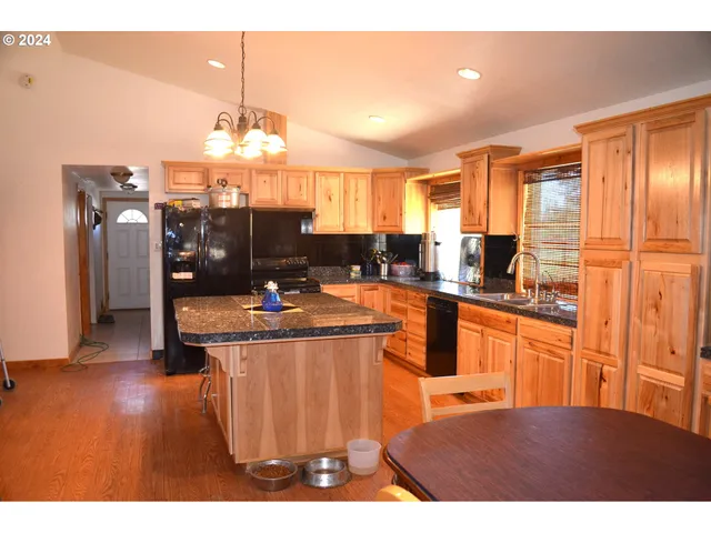 $478,900 | 132860 Hwy 97 Crescent, Crescent, OR 97733