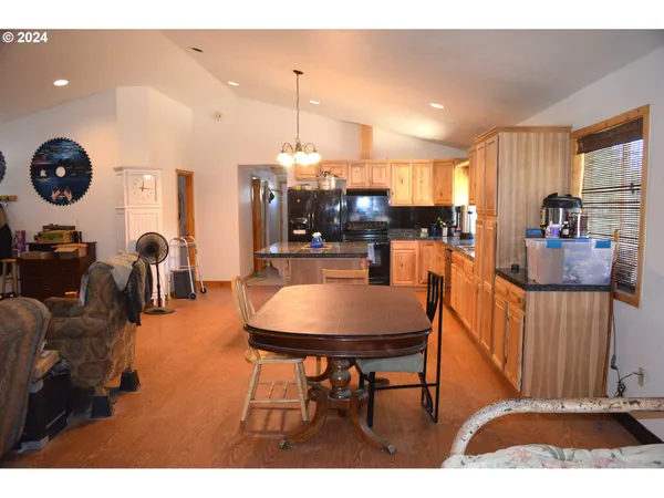 $478,900 | 132860 Hwy 97 Crescent, Crescent, OR 97733