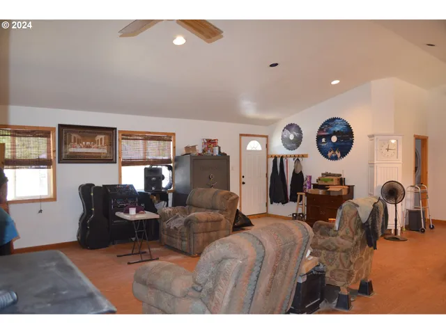 $478,900 | 132860 Hwy 97 Crescent, Crescent, OR 97733