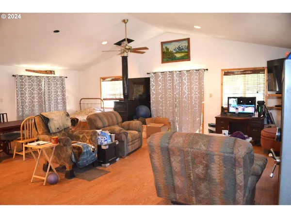 $478,900 | 132860 Hwy 97 Crescent, Crescent, OR 97733