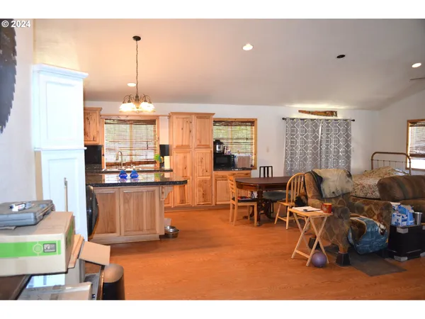 $478,900 | 132860 Hwy 97 Crescent, Crescent, OR 97733
