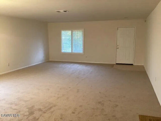 $3,200 | 38665 Erika Lane, Palmdale, CA 93551