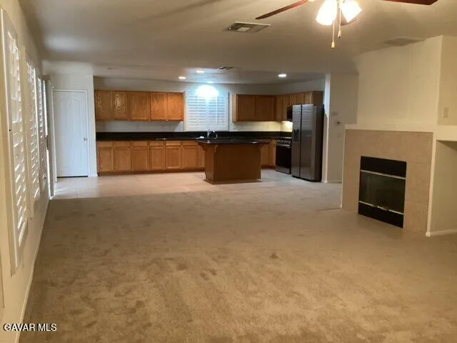$3,200 | 38665 Erika Lane, Palmdale, CA 93551
