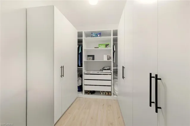 $2,695 | 14978 Summit Pl Circle, Naples, FL 34119