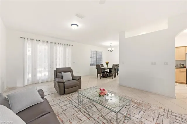 $2,695 | 14978 Summit Pl Circle, Naples, FL 34119