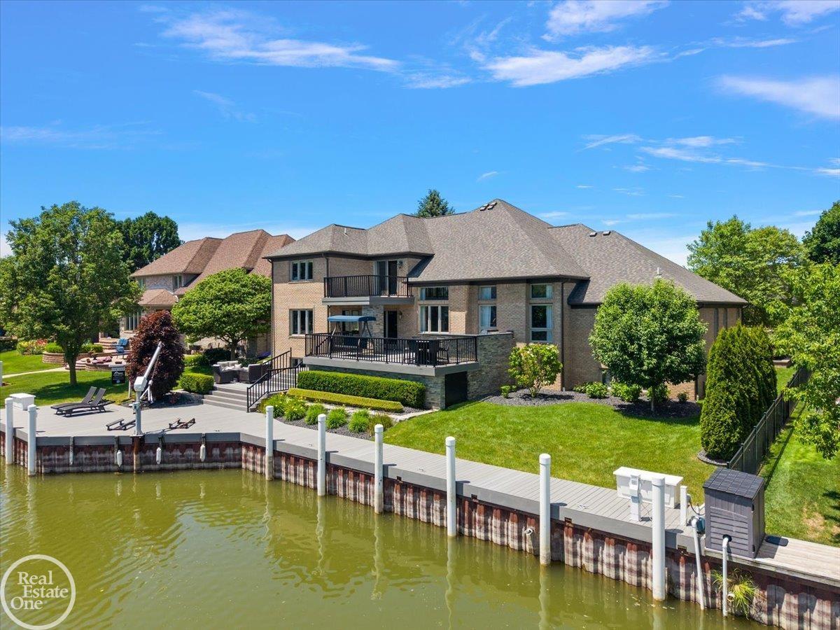 49572 Compass Point Drive New Baltimore, MI 48047 - Photo 5 of 76