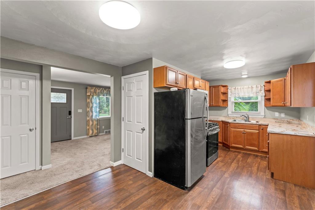 115 Valley Road Eighty Four, PA 15330 - Photo 5 of 20 Kitchen 115 Valley Road