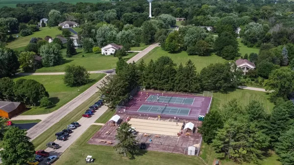 an aerial view of a yard