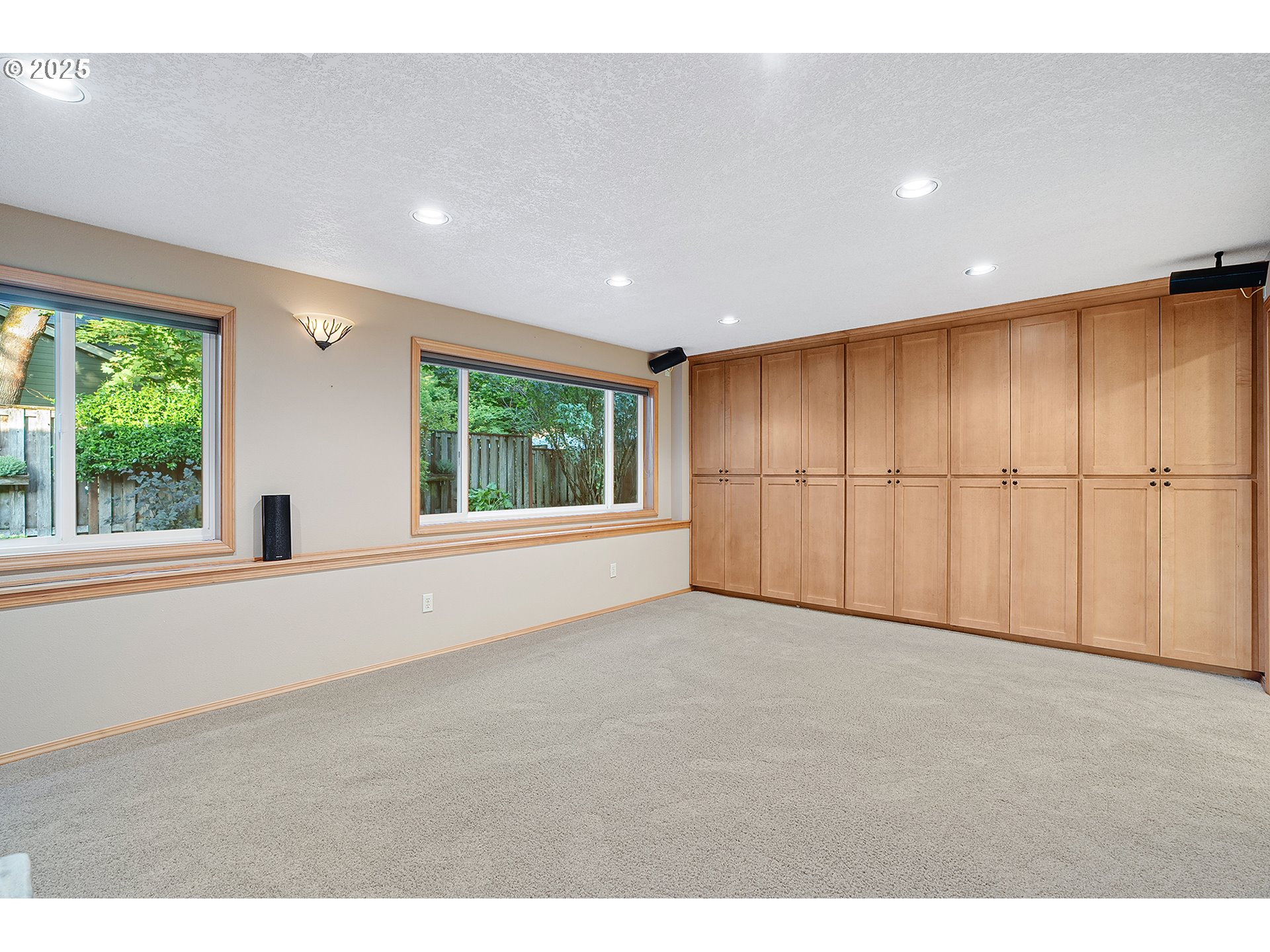 30950 Southwest Willamette Way Wilsonville, OR 97070 - Photo 20 of 47 Family Room