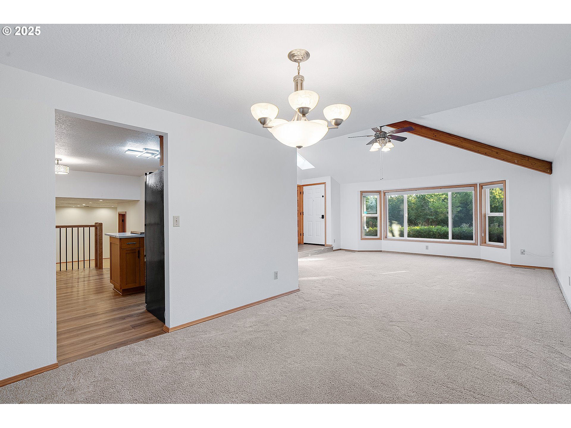 30950 Southwest Willamette Way Wilsonville, OR 97070 - Photo 8 of 47 Kitchen
