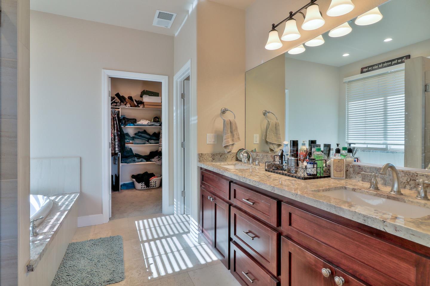 5702 Mesa Road Gilroy, CA 95020 - Photo 17 of 29 Gallery Image 17