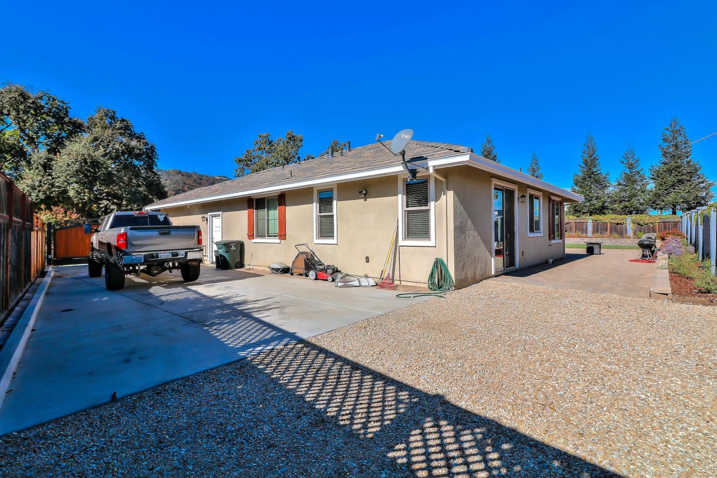 5702 Mesa Road Gilroy, CA 95020 - Photo 26 of 29 Gallery Image 26