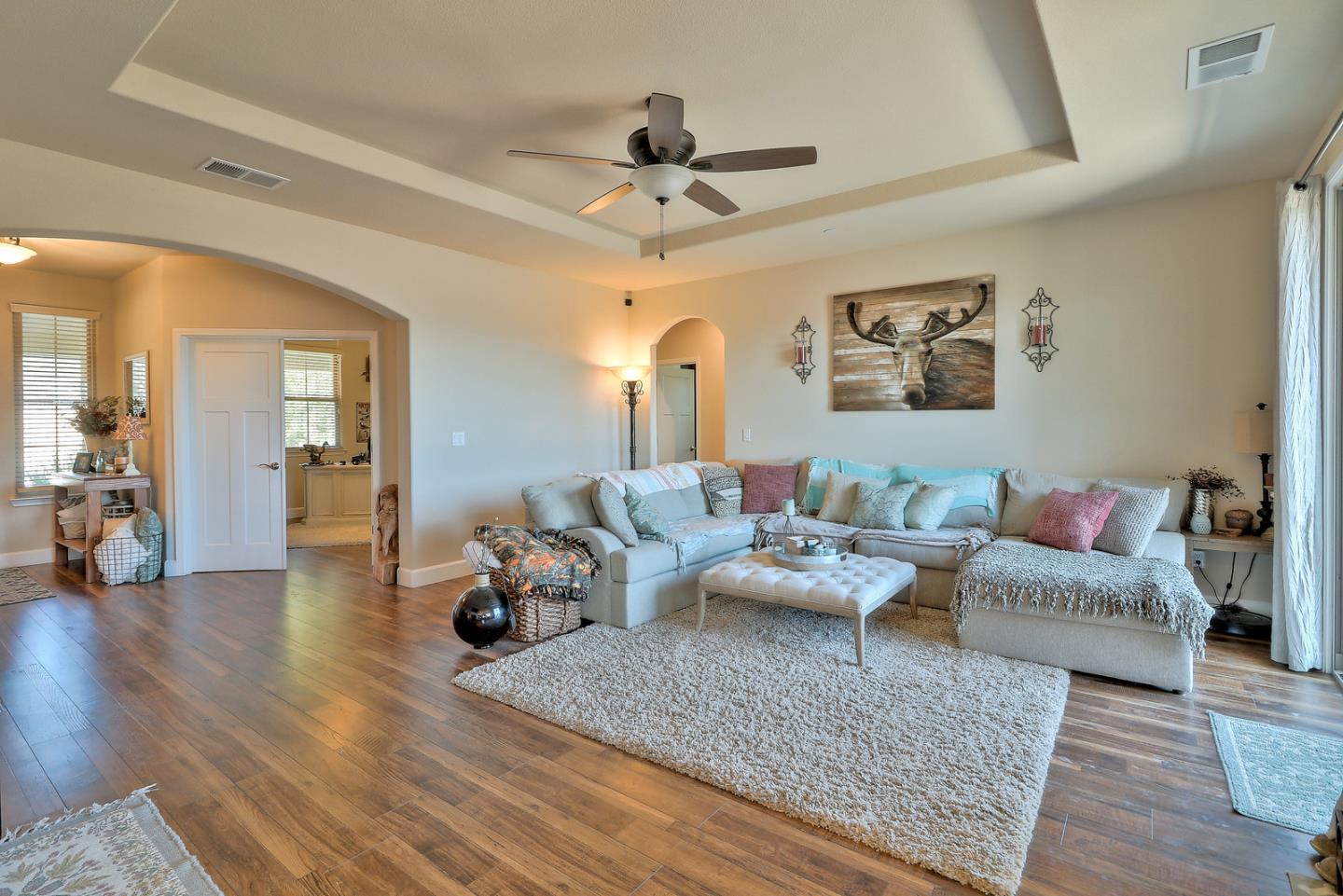 5702 Mesa Road Gilroy, CA 95020 - Photo 10 of 29 Gallery Image 10