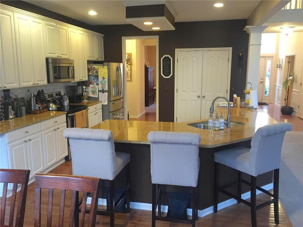 9110 Prairie Ridge Court Indianapolis, IN 46256 - Photo 5 of 24 Gallery Image 5