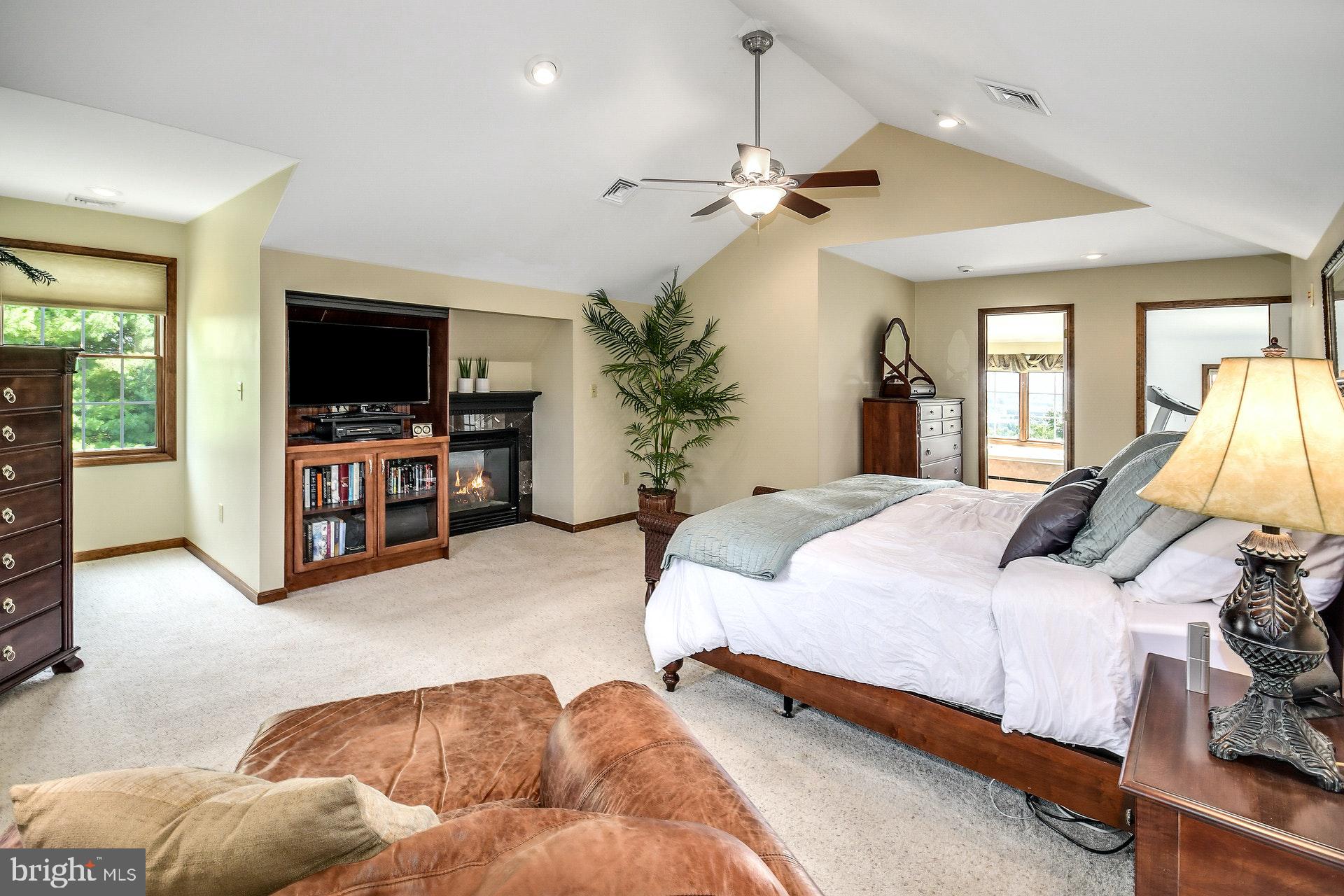 6634 Overlook Road Orefield, PA 18069 - Photo 25 of 53 Gallery Image 25