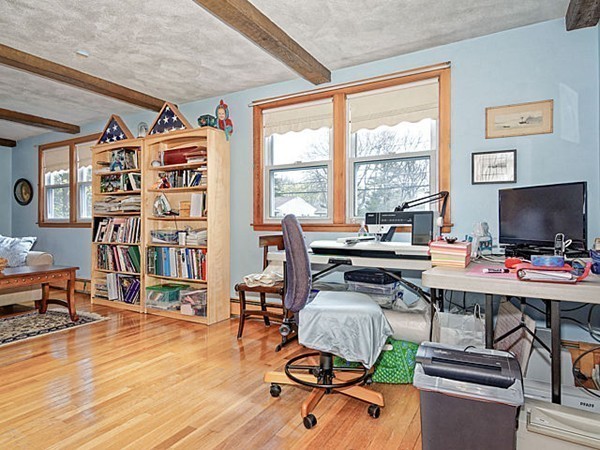 44 Kingston Road Waltham, MA 02451 - Photo 5 of 28