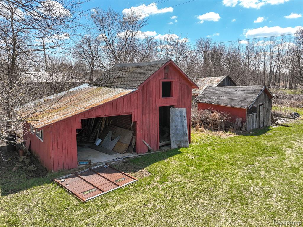9915 Van Buren Road Fowlerville, MI 48836 - Photo 23 of 26 Gallery Image 23