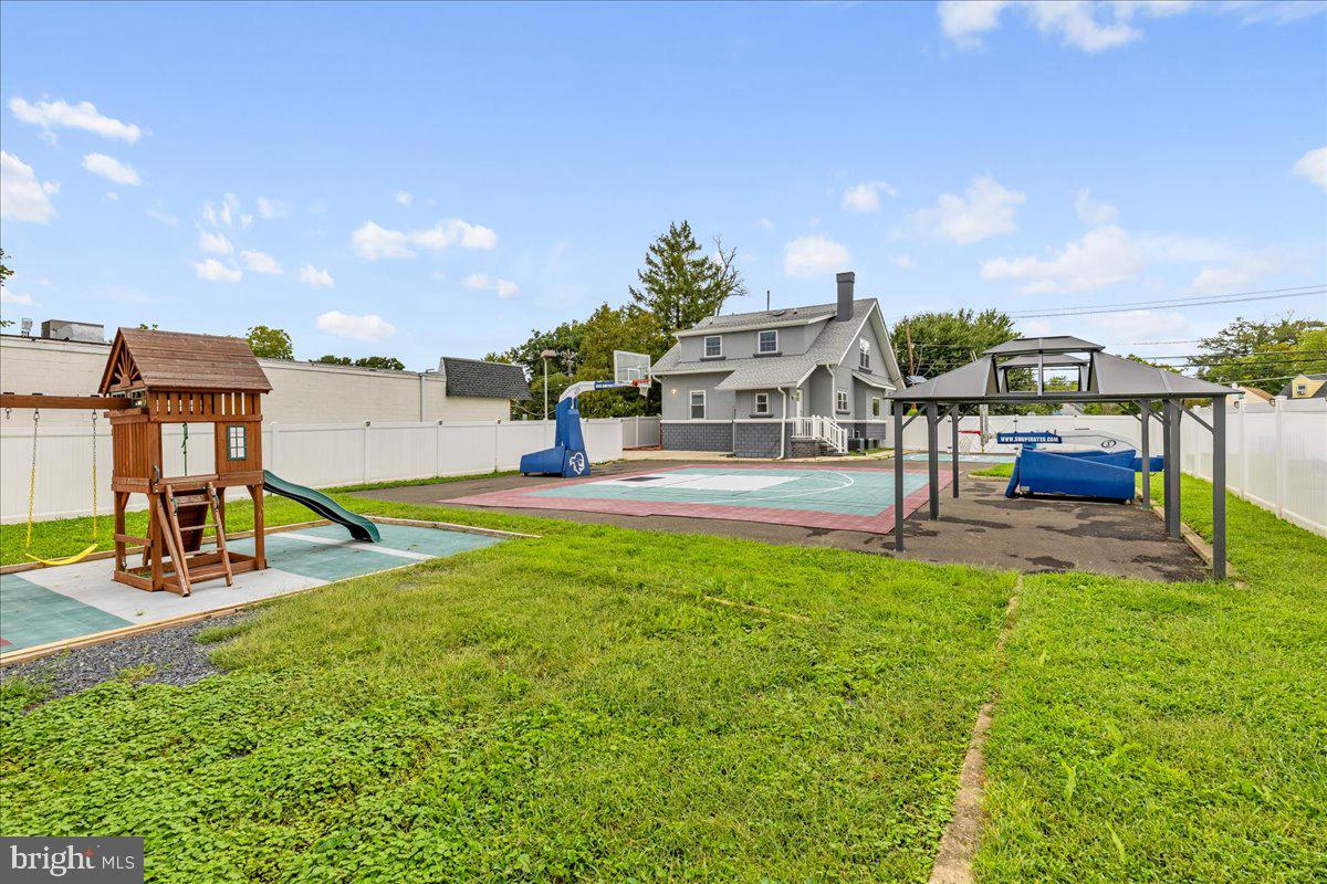 4453 Nottingham Way Hamilton, NJ 08690 - Photo 23 of 26 Backyard