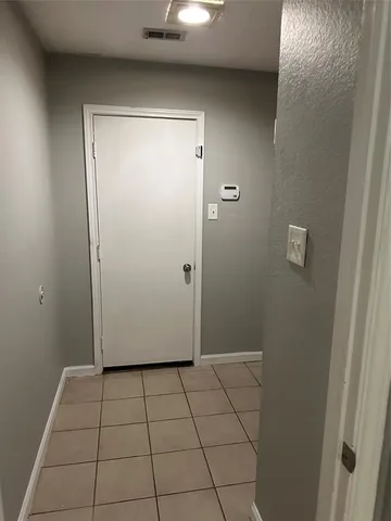 a view of a utility room