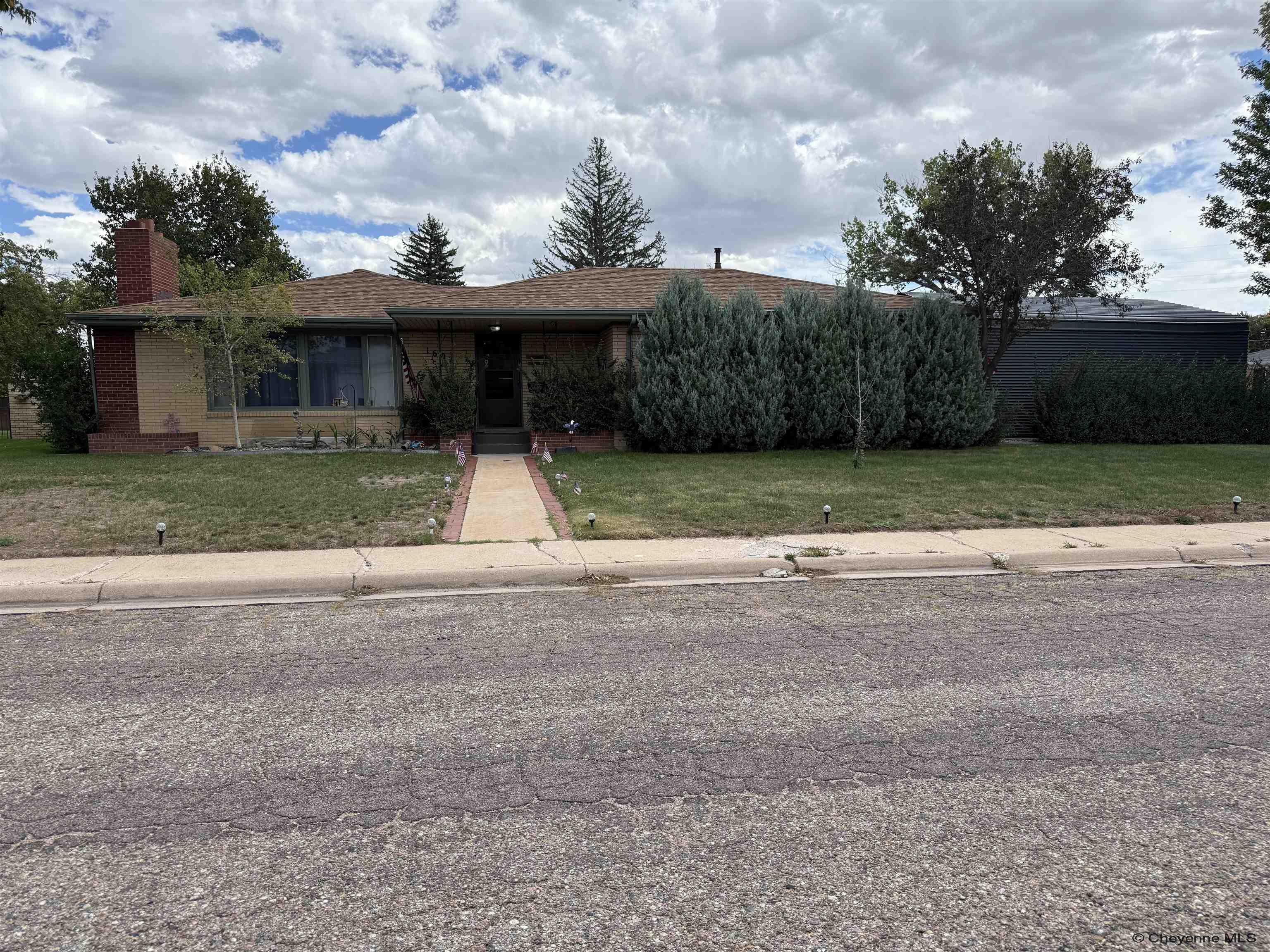 1607 Maple Court Cheyenne, WY 82001 - Photo 1 of 36 Gallery Image 1