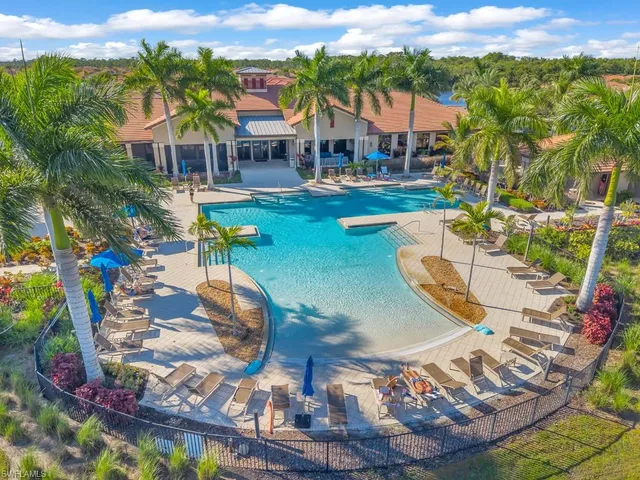 a view of a water fountain in front of the house
