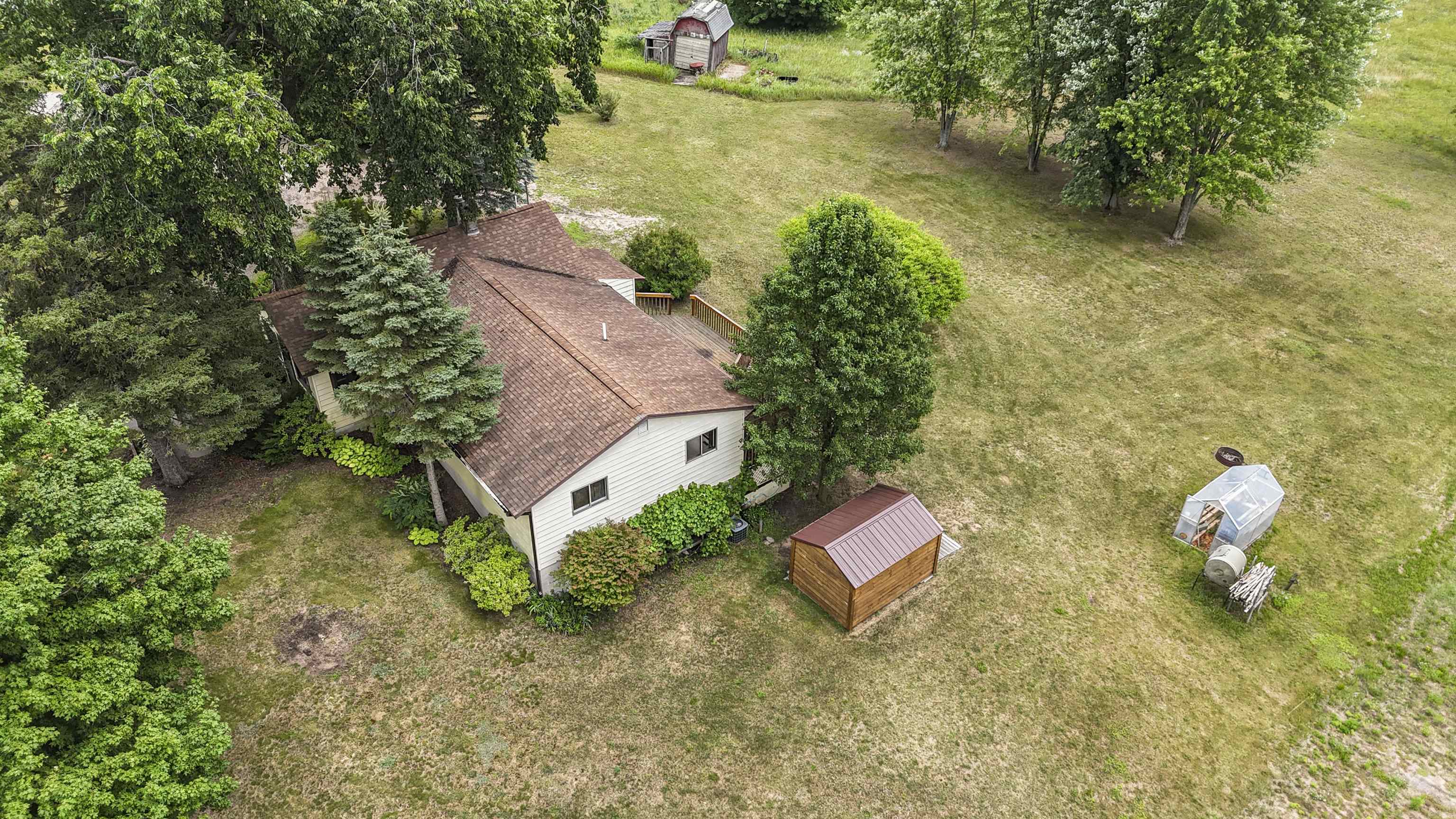 1280 South Garfield Road Traverse City, MI 49696 - Photo 44 of 51 1936618-71afc0e6-924a-44dc-ab9b-818bfe9bf0be.JPG