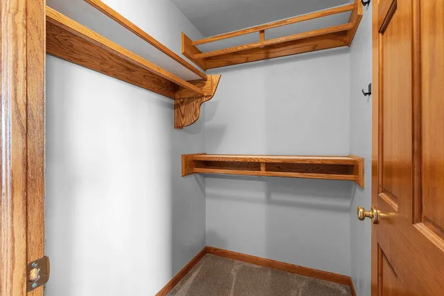 $394,900 | 552 Songbird Avenue, Wrightstown, WI 54180