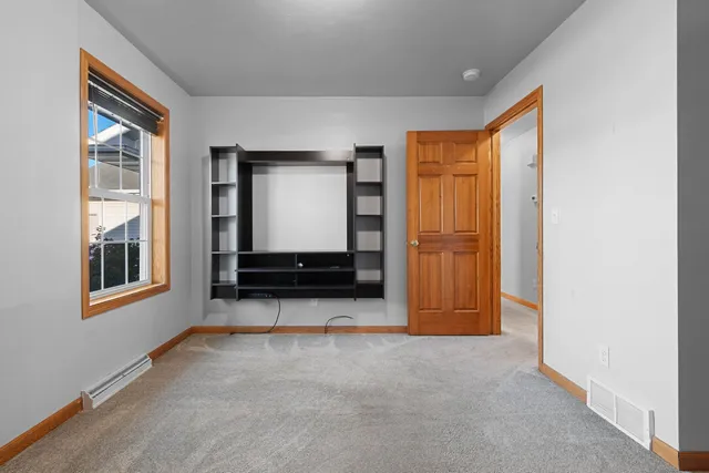 $394,900 | 552 Songbird Avenue, Wrightstown, WI 54180