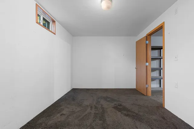 $394,900 | 552 Songbird Avenue, Wrightstown, WI 54180