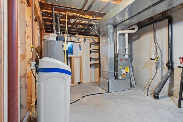 $394,900 | 552 Songbird Avenue, Wrightstown, WI 54180