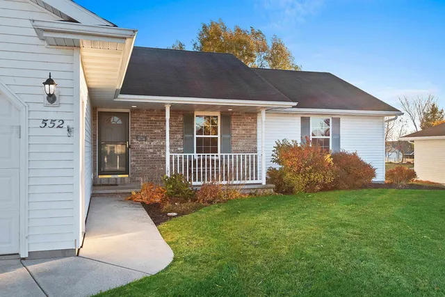$394,900 | 552 Songbird Avenue, Wrightstown, WI 54180