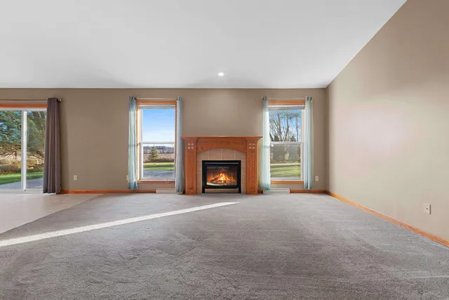 $394,900 | 552 Songbird Avenue, Wrightstown, WI 54180