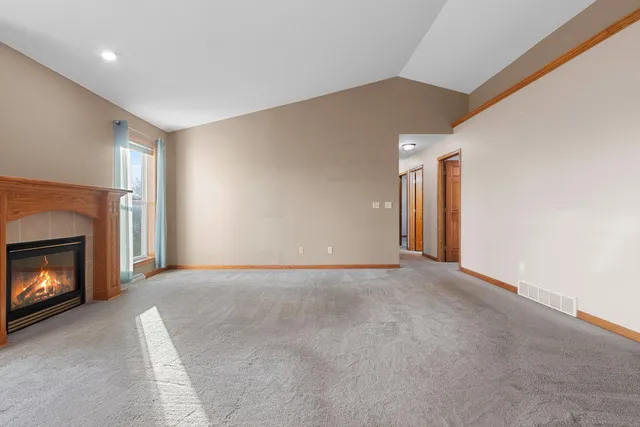 $394,900 | 552 Songbird Avenue, Wrightstown, WI 54180