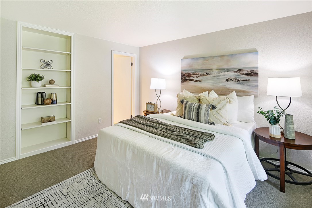7740 196th Street Southwest, Unit 19 Edmonds, WA 98026 - Photo 13 of 22 Gallery Image 13