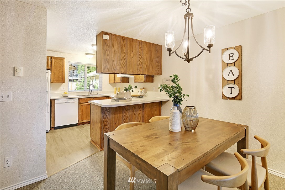 7740 196th Street Southwest, Unit 19 Edmonds, WA 98026 - Photo 10 of 22 Gallery Image 10