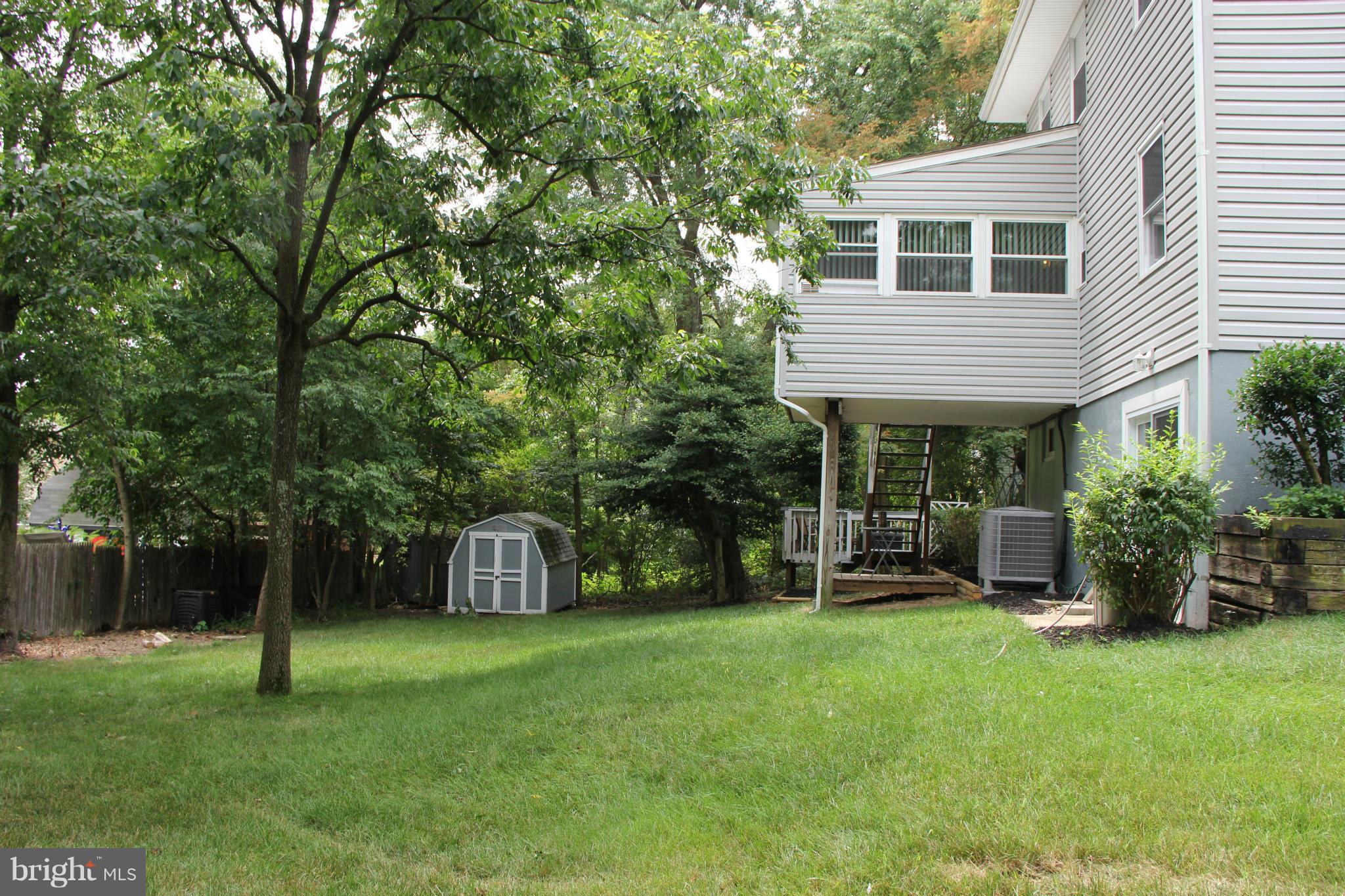 7809 Metacomet Road Hanover, MD 21076 - Photo 23 of 24 Side yard