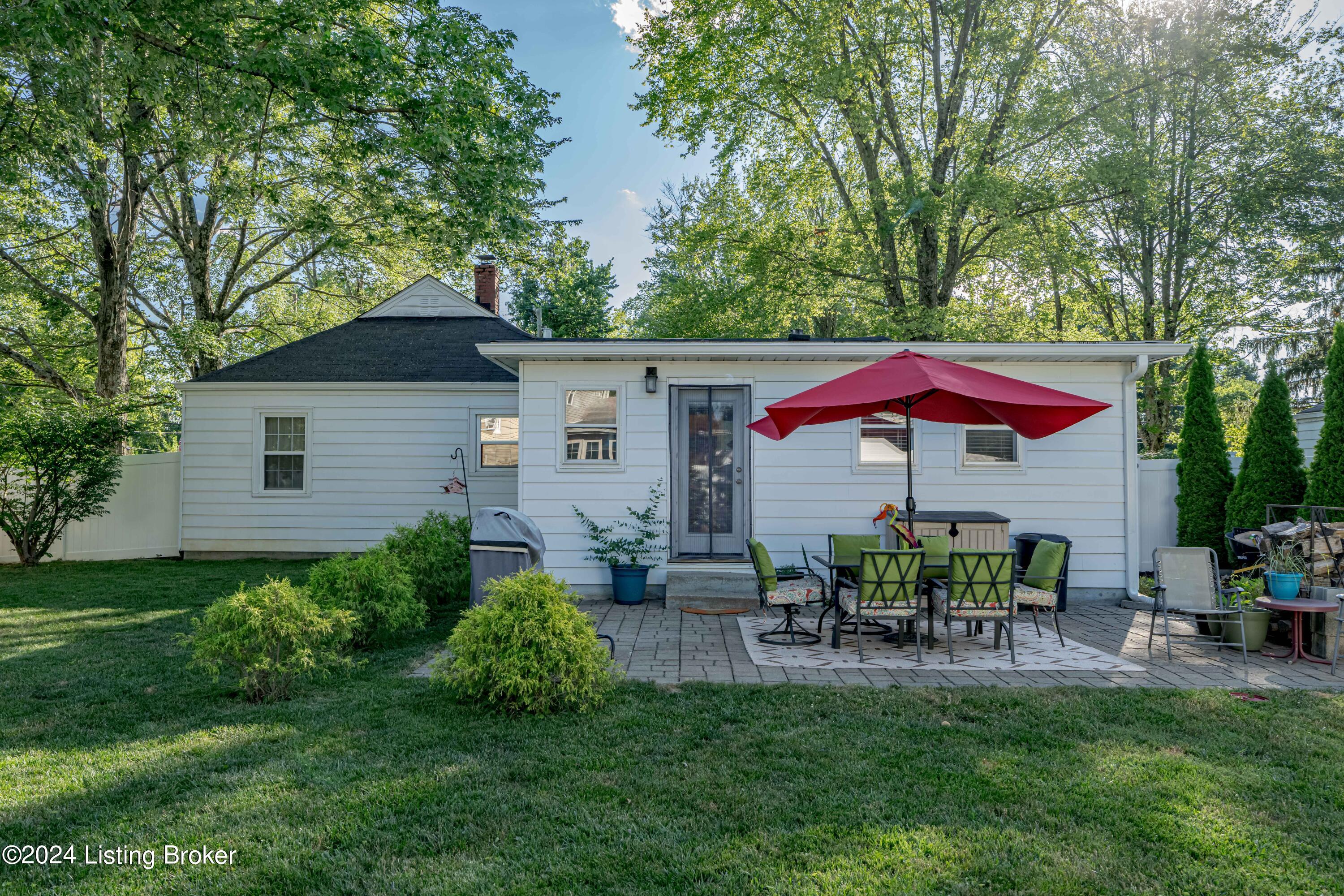 405 Evergreen Road Louisville, KY 40223 - Photo 53 of 55 Fenced in yard