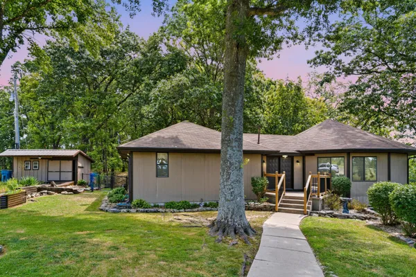 $389,900 | 218 Reno Hollow Road, Spokane, MO 65754