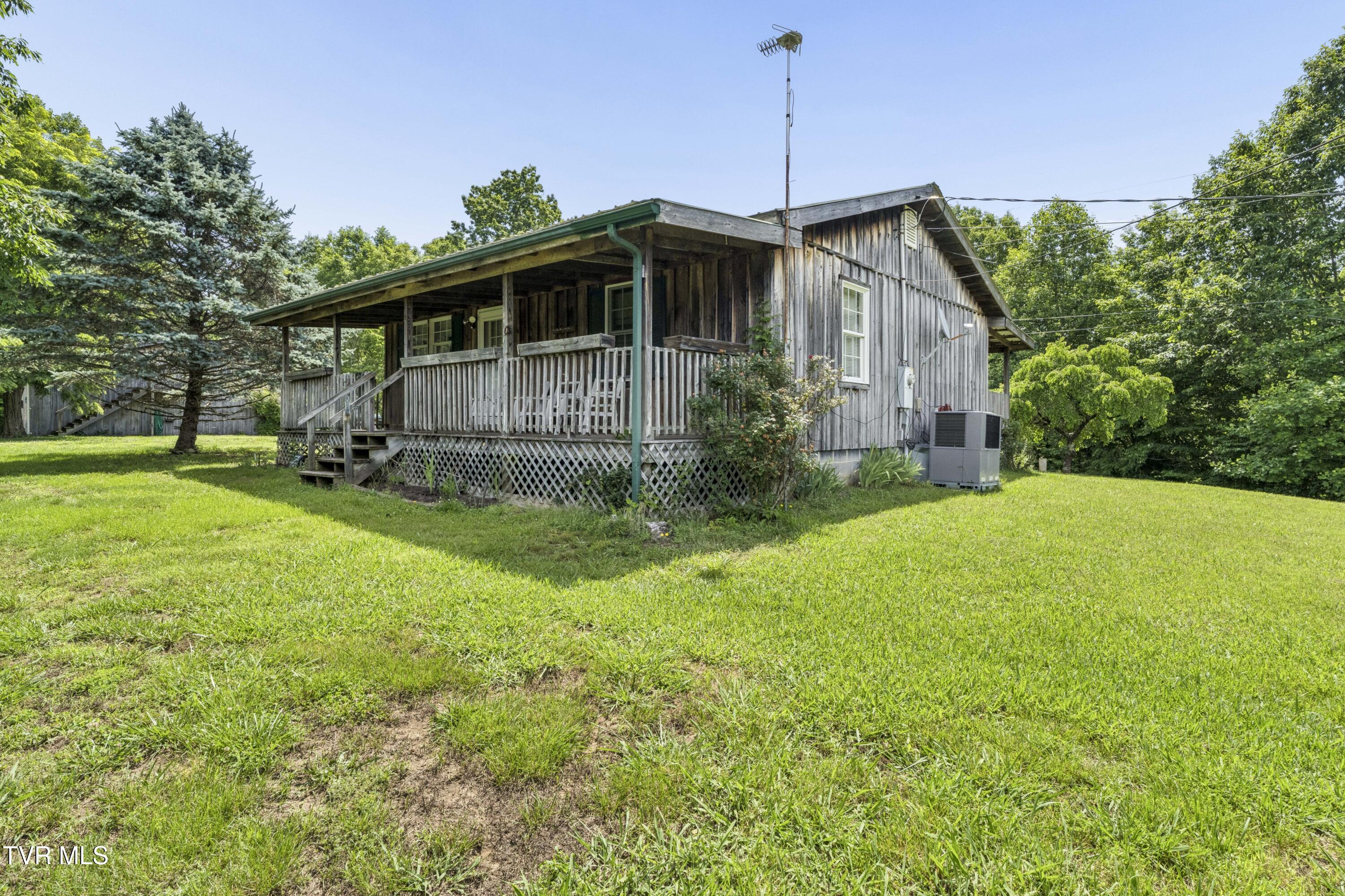1820 Frank Roberts Road Afton, TN 37616 - Photo 3 of 73 Frank2-18