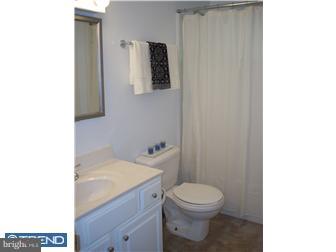 35 Mitscher Road Dover, DE 19901 - Photo 10 of 12 Bathroom