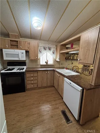 $320,000 | 3950 Emile Avenue, Clearlake, CA 95422