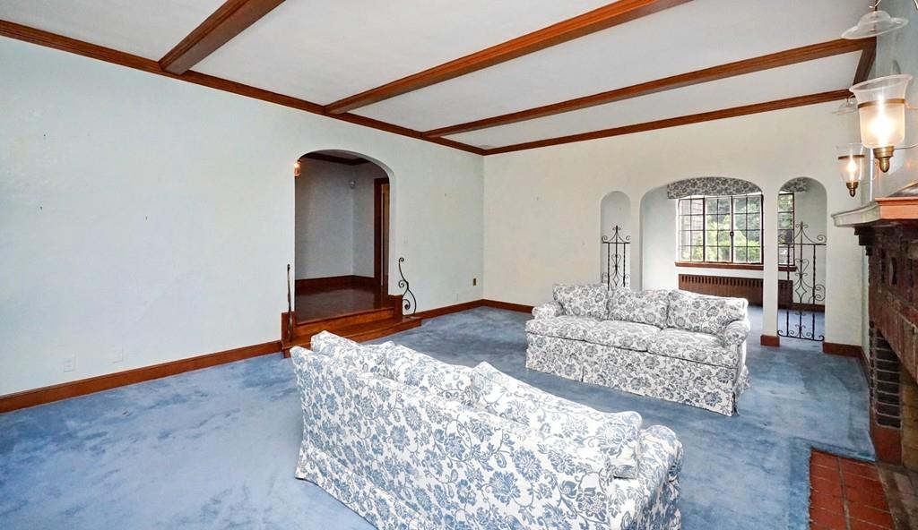 44 Dolphin Road Newton, MA 02459 - Photo 7 of 33