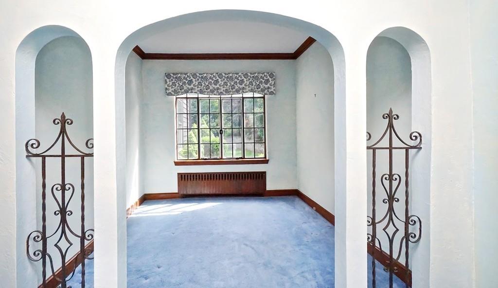 44 Dolphin Road Newton, MA 02459 - Photo 8 of 33