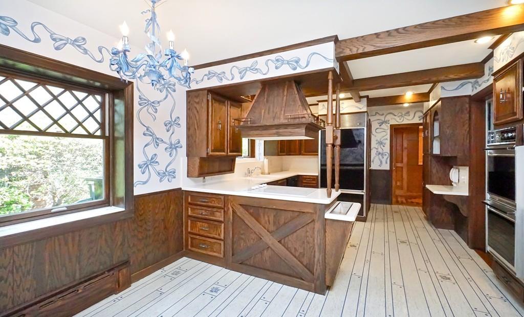 44 Dolphin Road Newton, MA 02459 - Photo 9 of 33